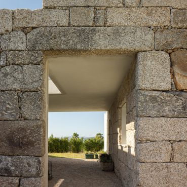 Casa Mesão Frio arquitetura Felix Arqs e fotografia Ivo Tavares
