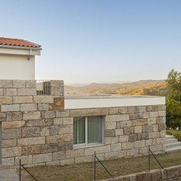 Casa Mesão Frio arquitetura Felix Arqs e fotografia Ivo Tavares