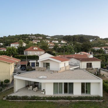 Casa Mesão Frio arquitetura Felix Arqs e fotografia Ivo Tavares